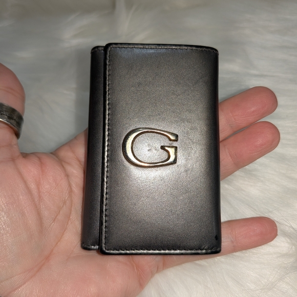 Vintage Gucci Dark Gray Patent Leather Keyholder - Picture 13 of 14